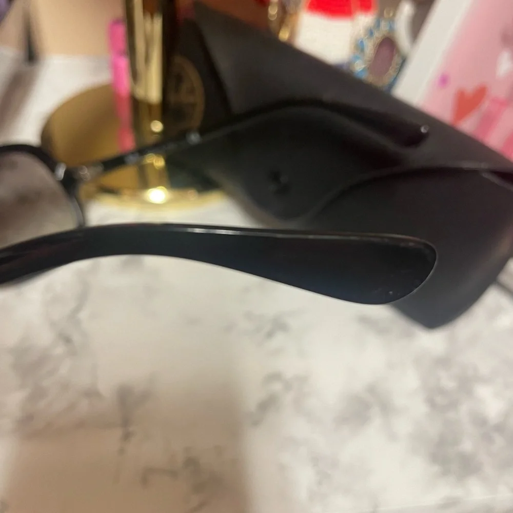 Used Ray-Bans - Picture 6 of 7